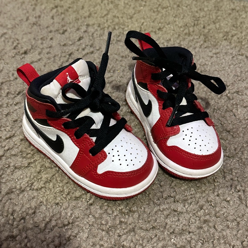 Toddler Jordan 1’s